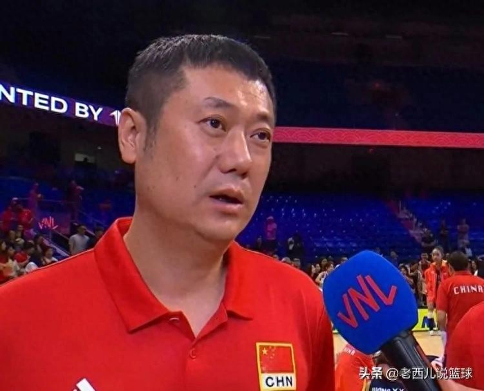 2-1领先被翻盘！天津体育馆满场观众看傻，女排决赛输得太憋屈