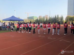 AI智慧体育操场建设，南湖二中校园运动会展现科技...